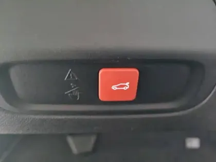 Photo 34 Peugeot 408  PHEV 225 e-EAT8