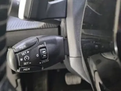 Photo 28 Peugeot 2008  PureTech 130 S&S EAT8