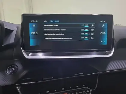 Photo 24 Peugeot 2008  PureTech 130 S&S EAT8
