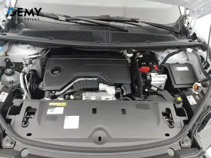Photo 11 Peugeot 5008  Hybrid 145 ch e-DCS6