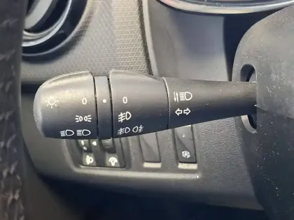 Photo 33 Renault Clio  SOCIETE REVERSIBLE DCI 75 ENERGY E6C