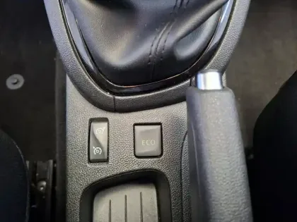 Photo 54 Renault Clio  SOCIETE REVERSIBLE DCI 75 ENERGY E6C