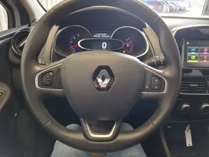 Photo 30 Renault Clio  SOCIETE REVERSIBLE DCI 75 ENERGY E6C