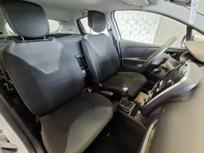 Photo 29 Renault Clio  SOCIETE REVERSIBLE DCI 75 ENERGY E6C