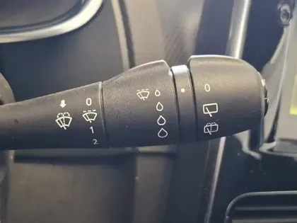 Photo 34 Renault Clio  SOCIETE REVERSIBLE DCI 75 ENERGY E6C