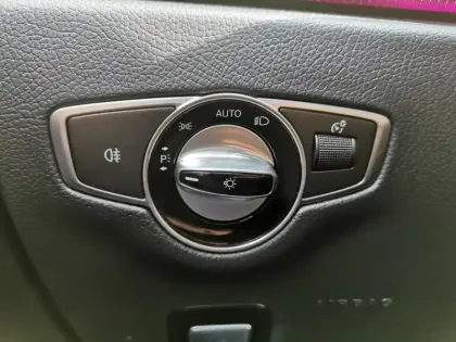 Photo 15 Mercedes Classe E 220 d AMG Line 194 ch 9G-troni
