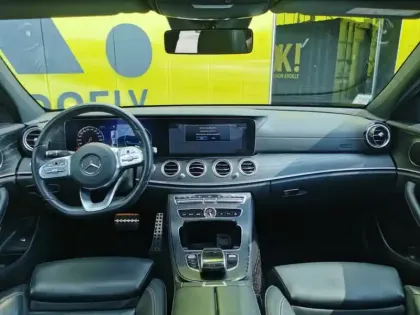 Photo 8 Mercedes Classe E 220 d AMG Line 194 ch 9G-troni