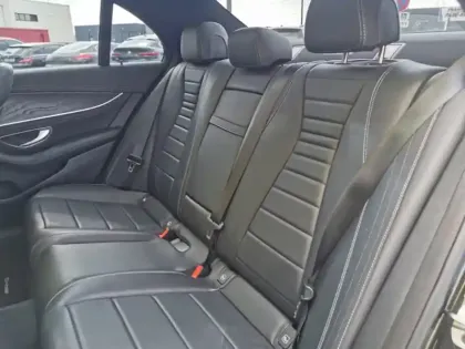 Photo 9 Mercedes Classe E 220 d AMG Line 194 ch 9G-troni