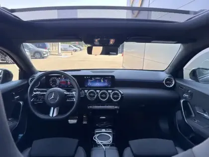 Photo 10 Mercedes Classe A 200 AMG Line