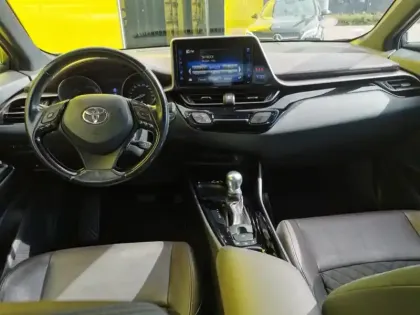 Photo 7 Toyota C-HR Hybrid Distinctive 1.8 VVT-i 1