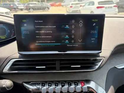 Photo 9 Peugeot 3008 Hybrid4 300 GT Pack