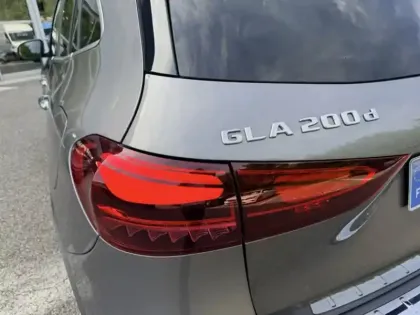 Photo 12 Mercedes GLA 200 d AMG Line