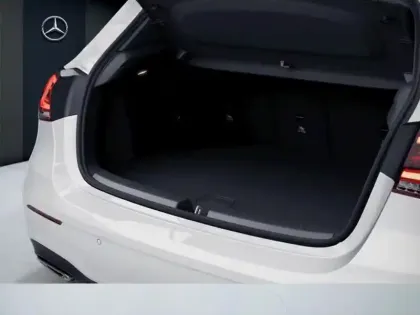 Photo 8 Mercedes Classe A 250 e AMG Line