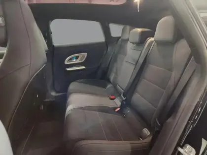 Photo 11 Mercedes CLA 200 AMG Line