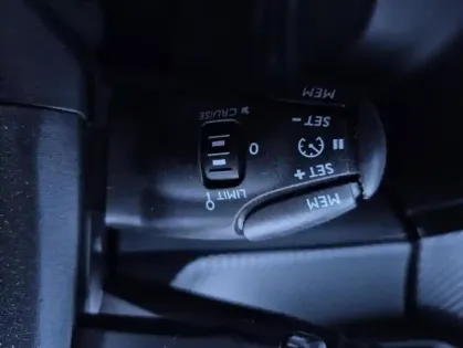 Photo 12 Peugeot 2008 II BLUEHDI 130 S&S EAT8 ALLURE PACK
