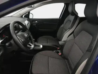 Photo 13 Renault Captur  1.6 E-Tech hybride 145ch Intens -21