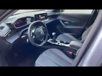 Photo 11 Peugeot 2008  1.2 PureTech 100ch S&S Allure Pack