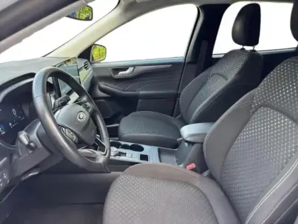 Photo 6 Ford Kuga  2.5 Duratec 180ch Hybrid FlexiFuel Titanium Business Powershift