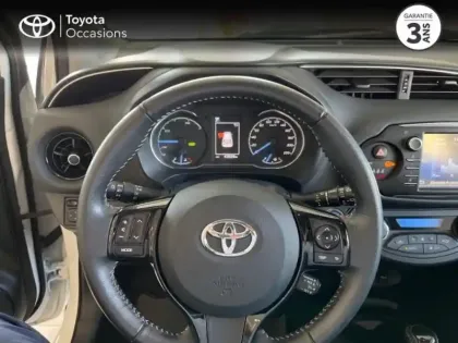 Photo 5 Toyota Yaris  100h Dynamic 5p Confort Plus