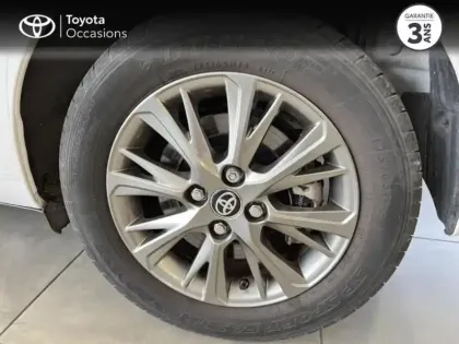 Photo 14 Toyota Yaris  100h Dynamic 5p Confort Plus