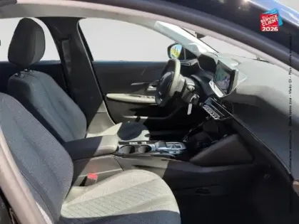 Photo 19 Peugeot 208  1.2 Hybrid 145ch Allure e-DCS6 Siege chauf