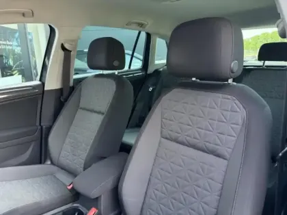 Photo 11 Volkswagen Tiguan  2.0 TDI 150ch Life Plus DSG7