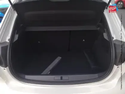 Photo 13 Peugeot 208  e- 136ch Style