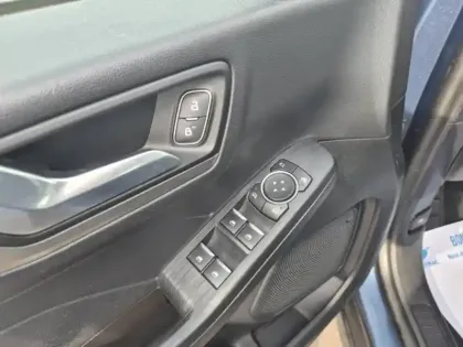Photo 15 Ford Kuga  2.5 Duratec 190ch FHEV E85 Titanium BVA
