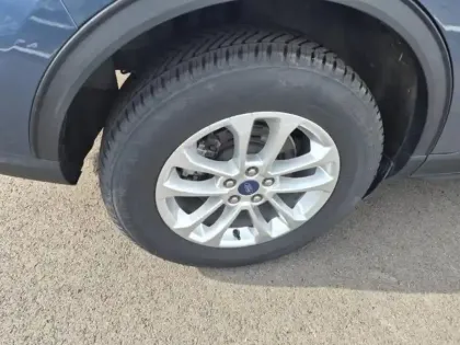 Photo 9 Ford Kuga  2.5 Duratec 190ch FHEV E85 Titanium BVA