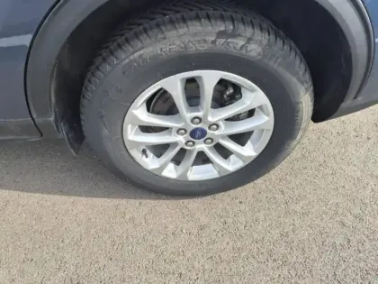 Photo 8 Ford Kuga  2.5 Duratec 190ch FHEV E85 Titanium BVA