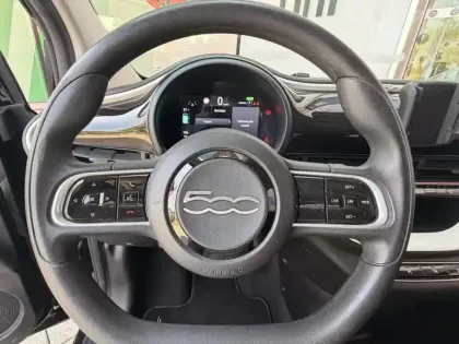 Photo 10 Fiat 500  e 95ch Action