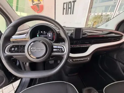Photo 9 Fiat 500  e 95ch Action