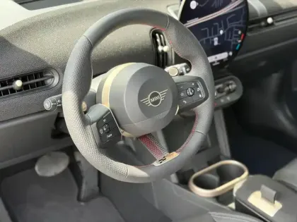 Photo 23 Mini Cooper  3 Portes S 204ch JCW DKG7