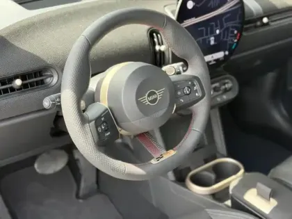 Photo 5 Mini Cooper  3 Portes S 204ch JCW DKG7