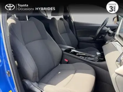 Photo 5 Toyota C-HR  122h Graphic 2WD E-CVT RC18