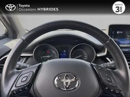 Photo 12 Toyota C-HR  122h Graphic 2WD E-CVT RC18