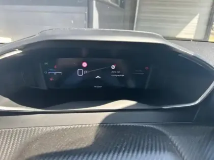 Photo 9 Peugeot 208  1.2 Hybrid 110ch Allure e-DCS6