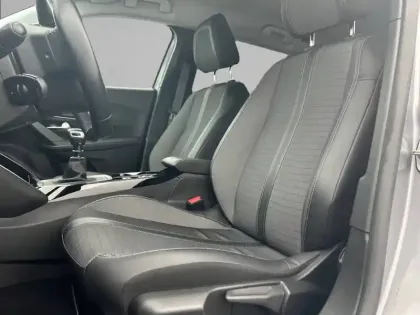 Photo 10 Peugeot 2008  PureTech 100 S&S BVM6