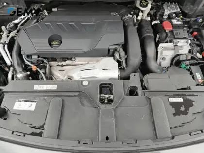 Photo 11 Peugeot 3008  Hybrid 225 e-EAT8