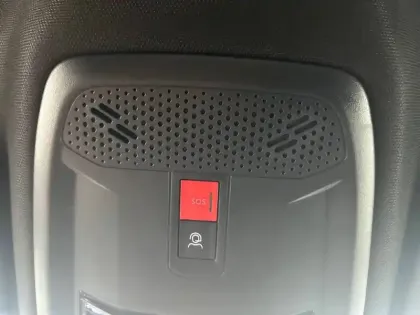 Photo 27 Peugeot 2008  Hybrid 145 e-DCS6