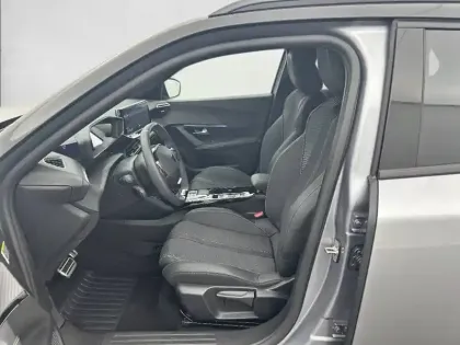 Photo 10 Peugeot 2008  Hybrid 145 e-DCS6