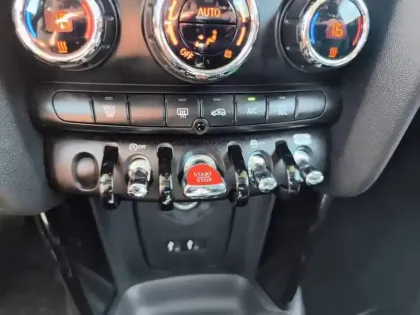 Photo 24 Mini Mini Hatch 3 Portes One 102 ch