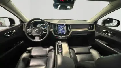 Photo 13 Volvo XC60  T6 Recharge AWD 253 ch + 87 ch Geartronic 8