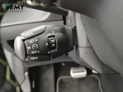 Photo 15 Peugeot 208  Hybrid 100 e-DCS6