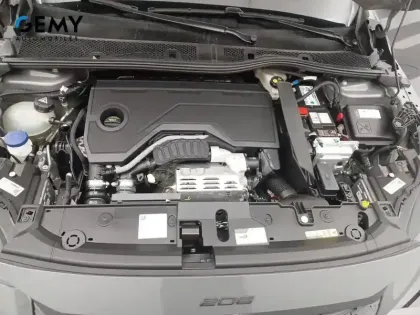 Photo 11 Peugeot 208  Hybrid 100 e-DCS6