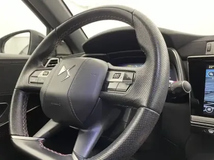 Photo 23 DS DS 7 DS7 Crossback Hybride E-Tense 225 EAT8