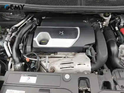 Photo 11 DS DS 7 DS7 Crossback Hybride E-Tense 300 EAT8 4x4