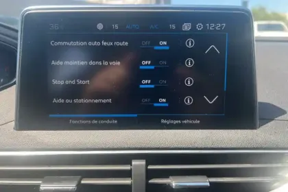 Photo 18 Peugeot 3008  BlueHDi 130ch S&S EAT8