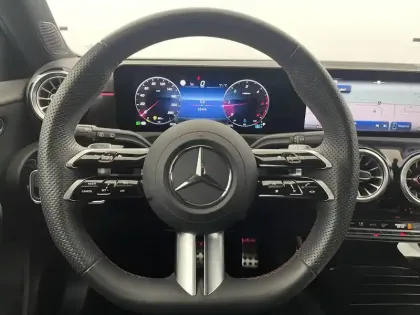 Photo 22 Mercedes Classe A  200 d 8G-DCT