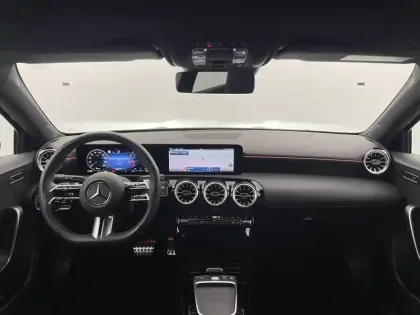 Photo 28 Mercedes Classe A  200 d 8G-DCT